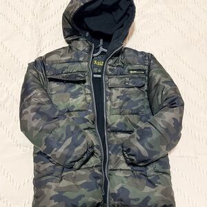 Camo Puffer Hooded Jacket - Green/Black